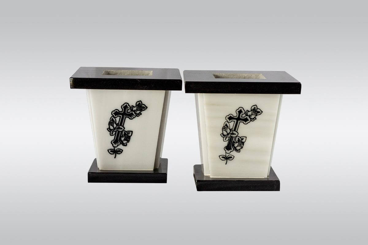 Floreros de mármol blanco Alejandra y granito