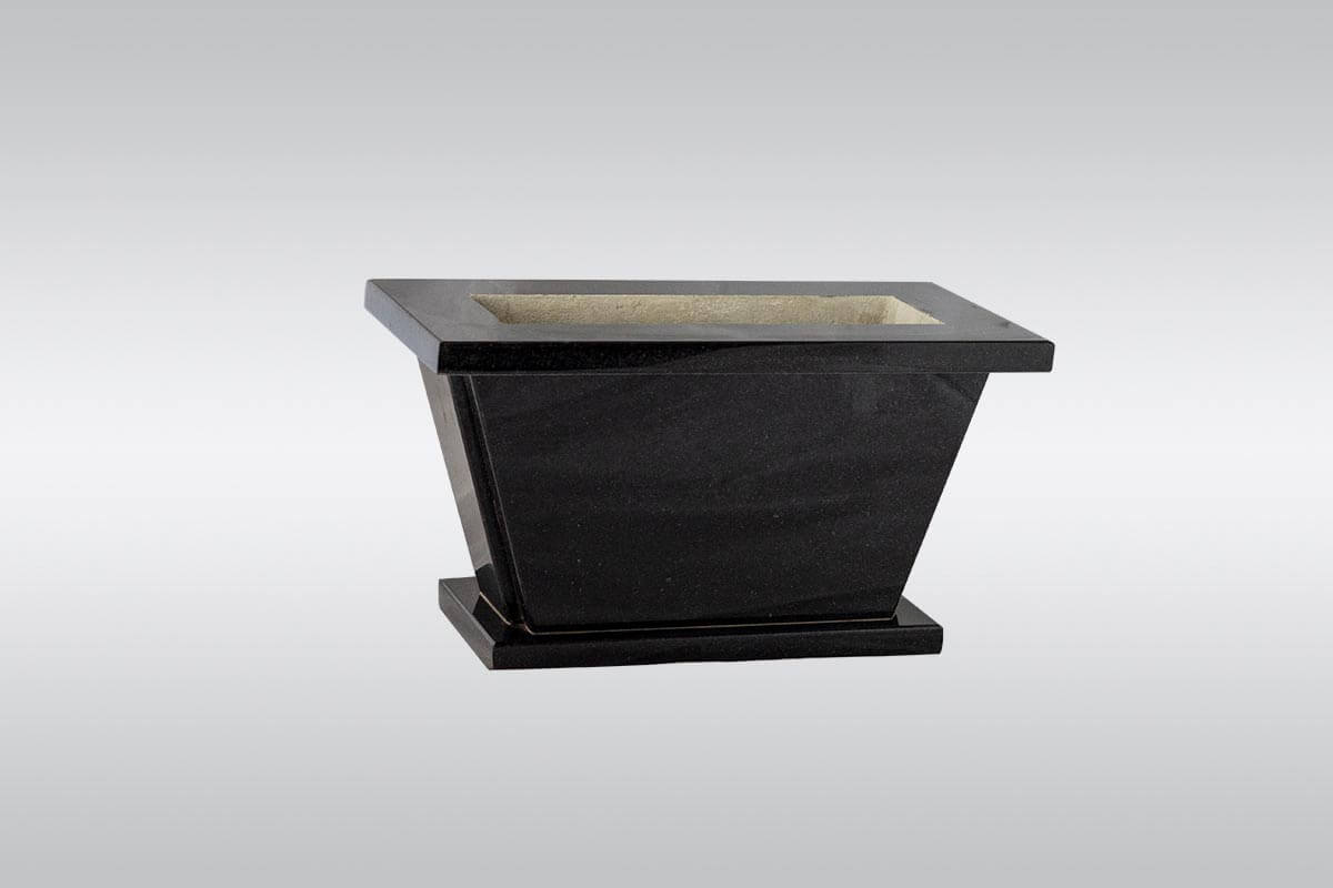 Jardinera de granito negro absoluto