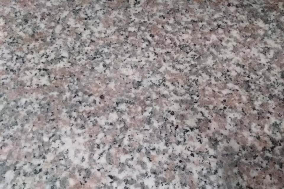 Sobre de granito Crema Cataluña