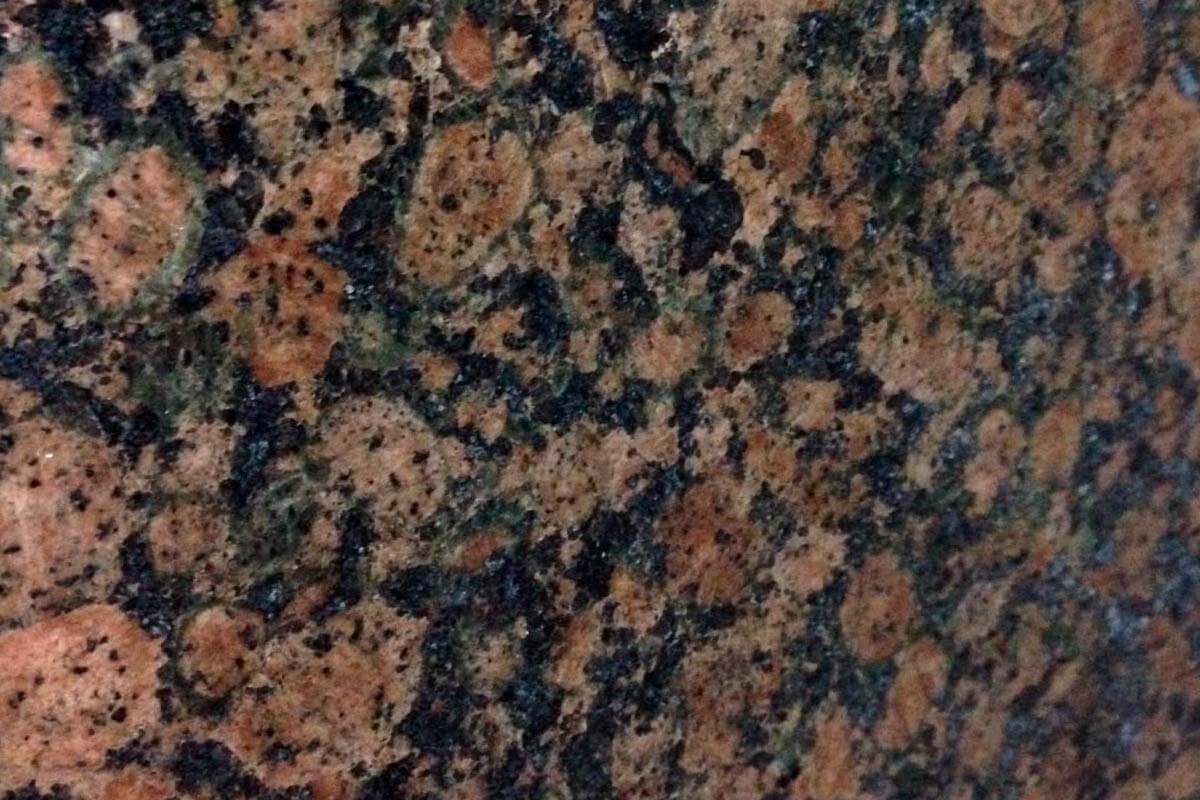 Sobre de granito Marron Báltico